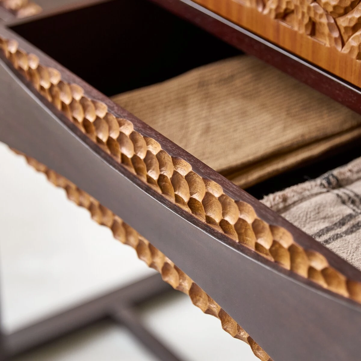 Frida - Bahut En Acajou Massif 120 Cm – Image 4