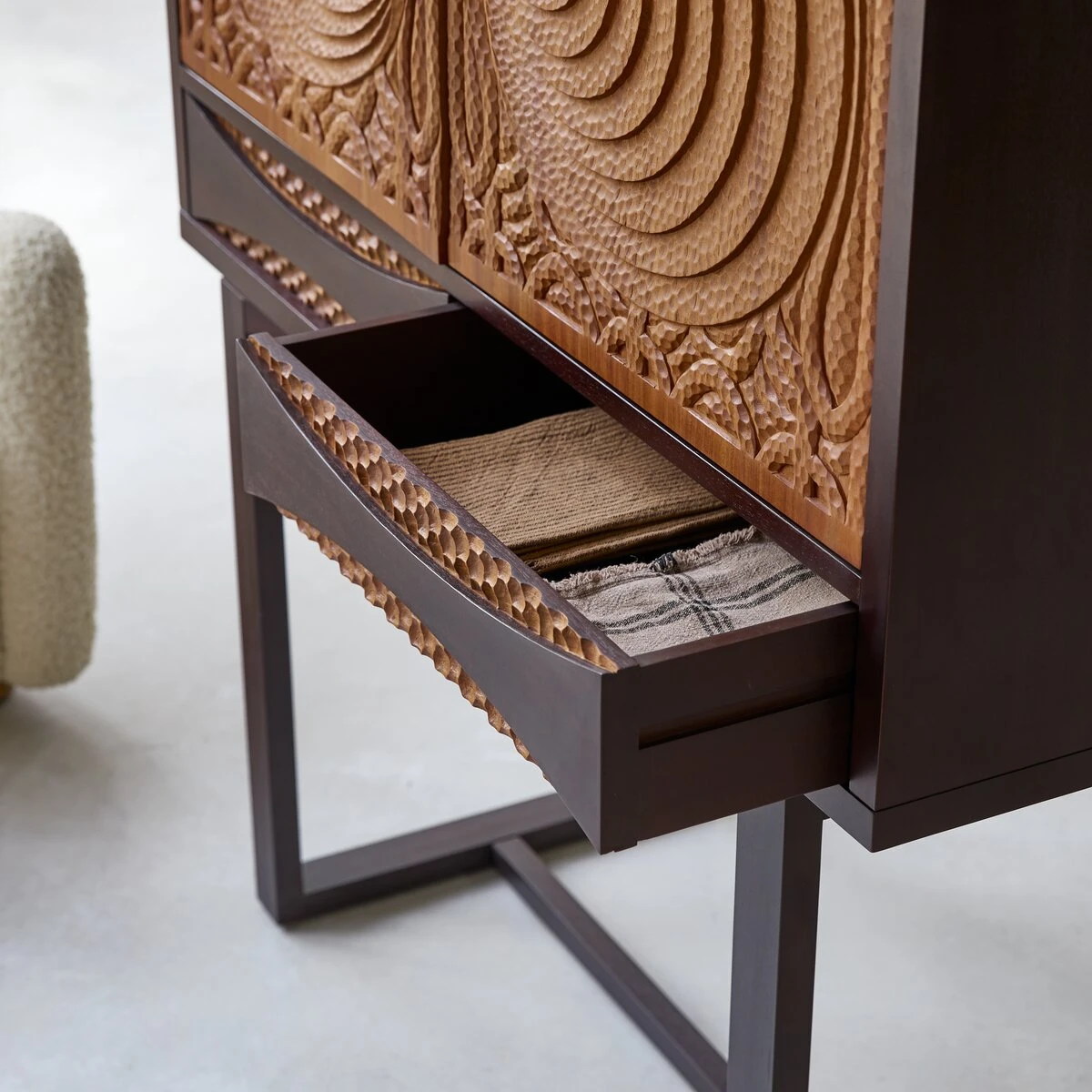 Frida - Bahut En Acajou Massif 120 Cm – Image 6