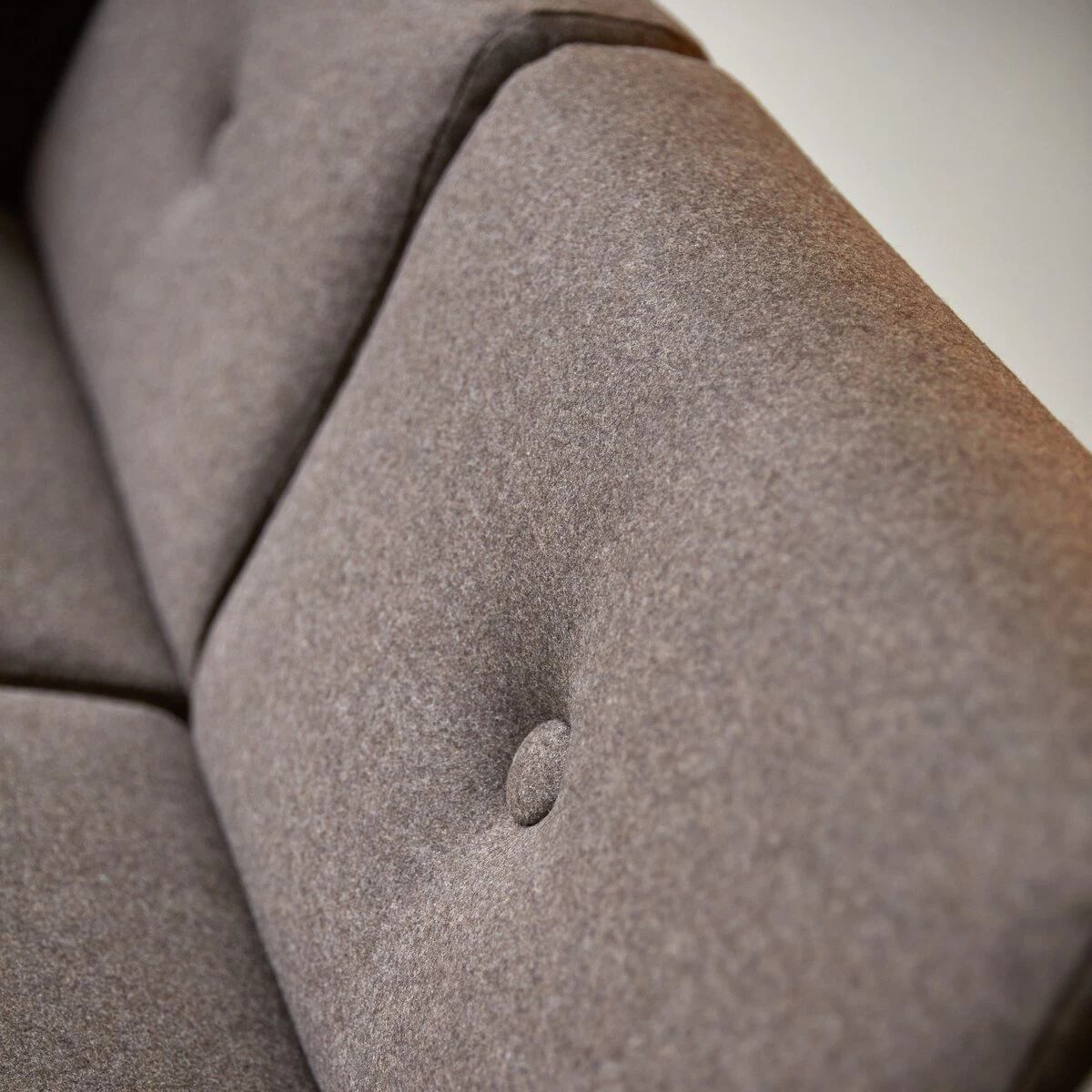 Bjorn - Canapé En Chêne Massif Et Tissu Marron 3 Places – Image 4