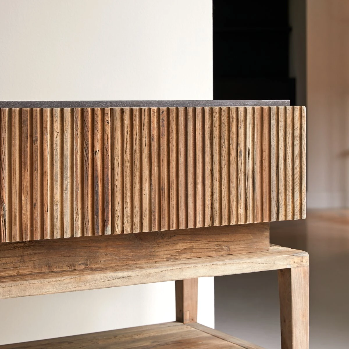 Nahta - Console En Orme Recyclé Et Pierre Bleue – Image 5