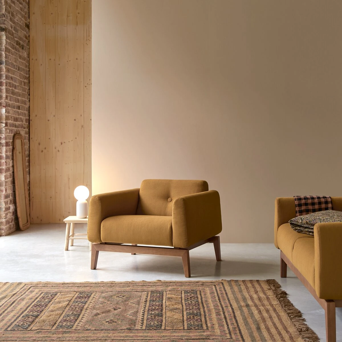 Bjorn - Fauteuil En ChĂȘne Massif Et Tissu Moutarde