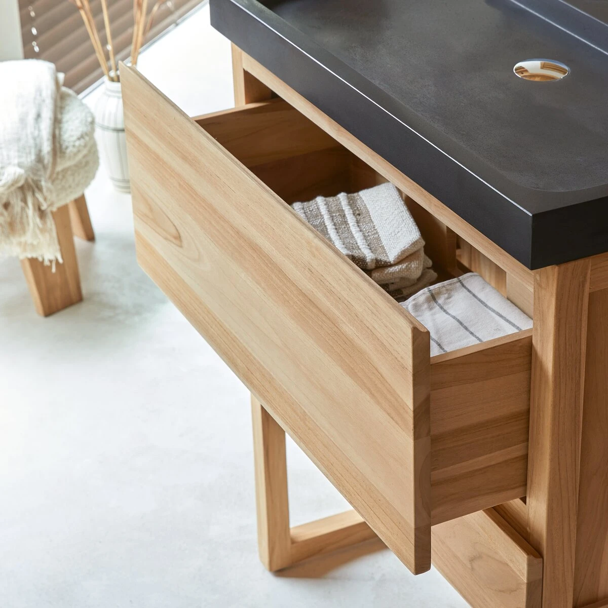 Edgar - Meuble Salle De Bain En Teck Massif Et Pierre De Lave 80 Cm – Image 2