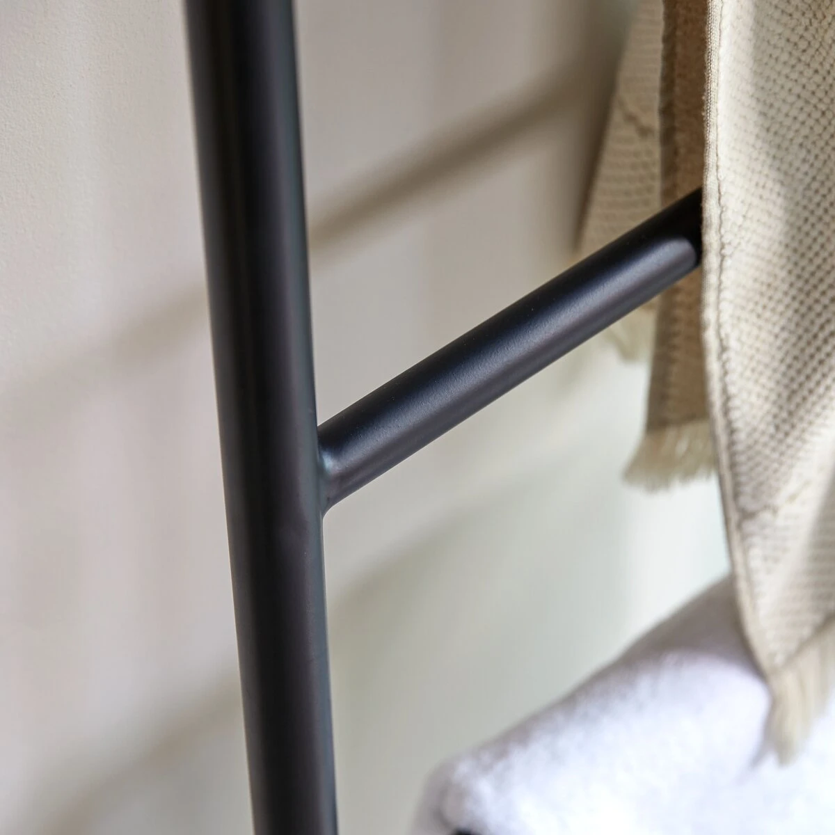 Elio - Porte Serviette En Métal Avec Miroir – Image 3