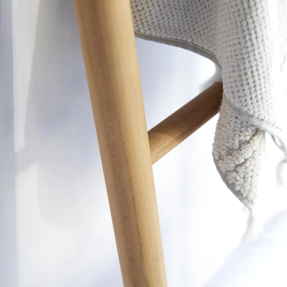 Carla - Porte Serviette En Teck Massif – Image 7