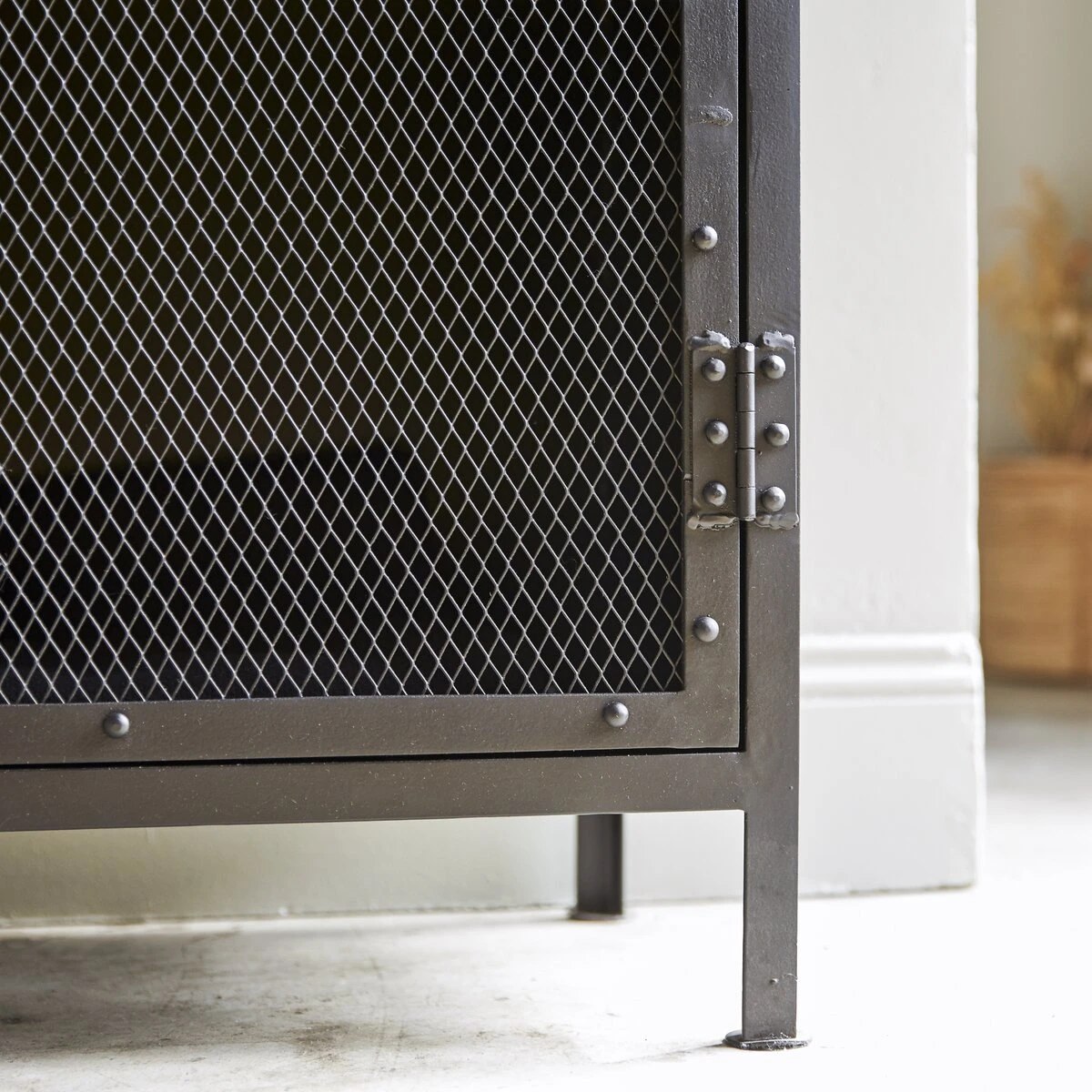 Alma - Vaisselier Grillagé En Métal – Image 6